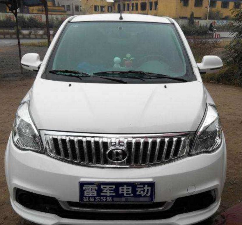 雷軍進軍電動汽車領(lǐng)域 產(chǎn)品圖片與店鋪裝修設(shè)計理念解析